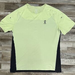 On Running Men's Neon Green and Black Active Tee